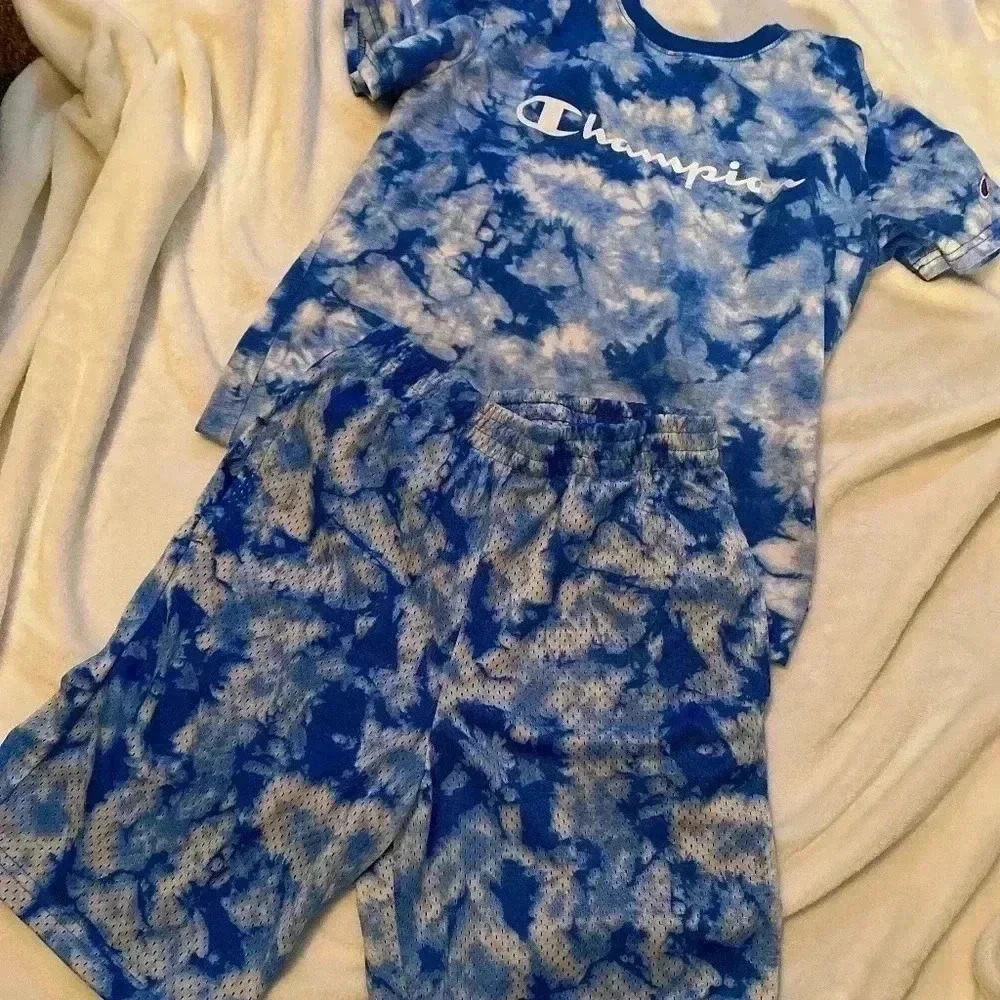 Champion short‎ set blue tie-dye boys size XL